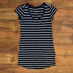 GAP navy and white striped Easy Tee dress